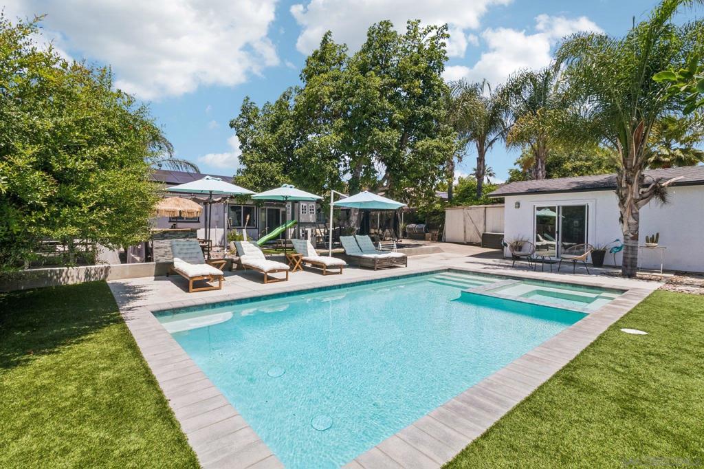 9239 Bellagio Rd