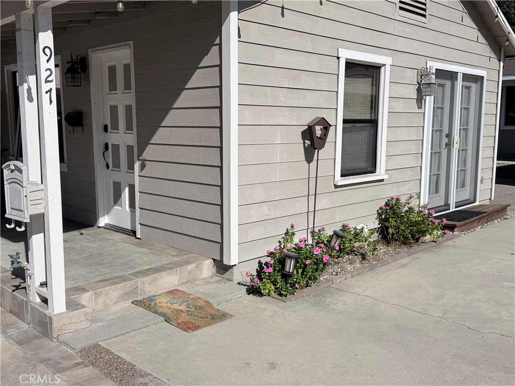 927 El Dorado St.