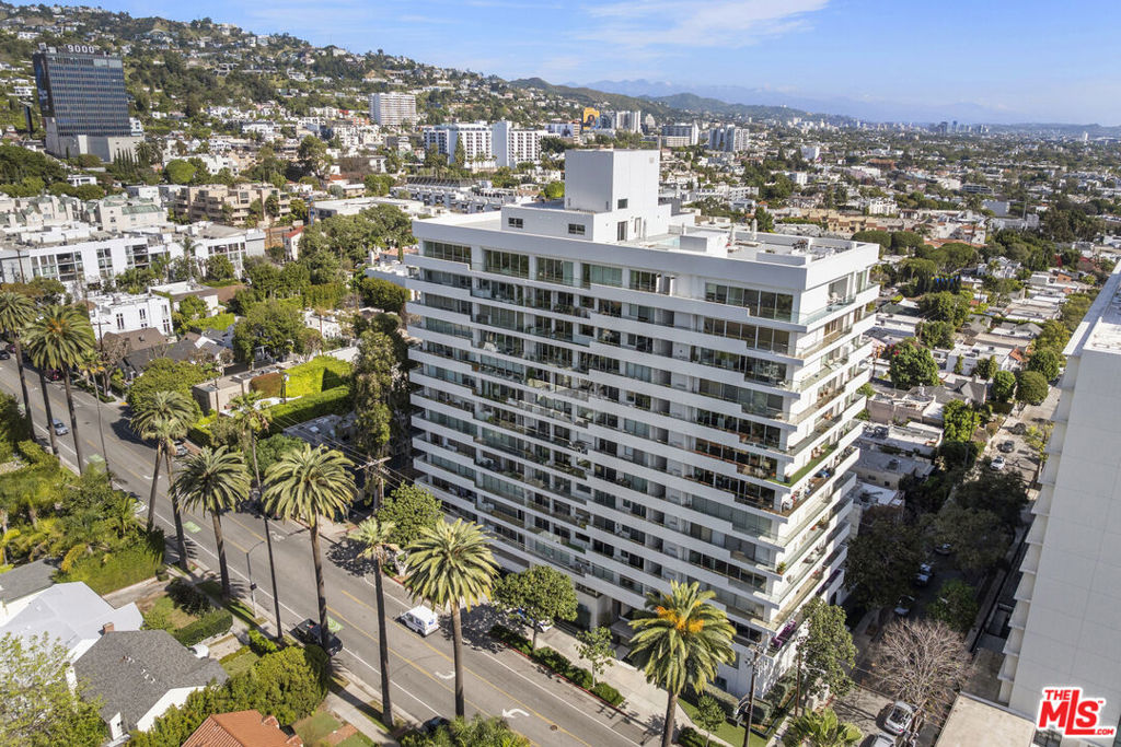 838 N Doheny Drive 1001