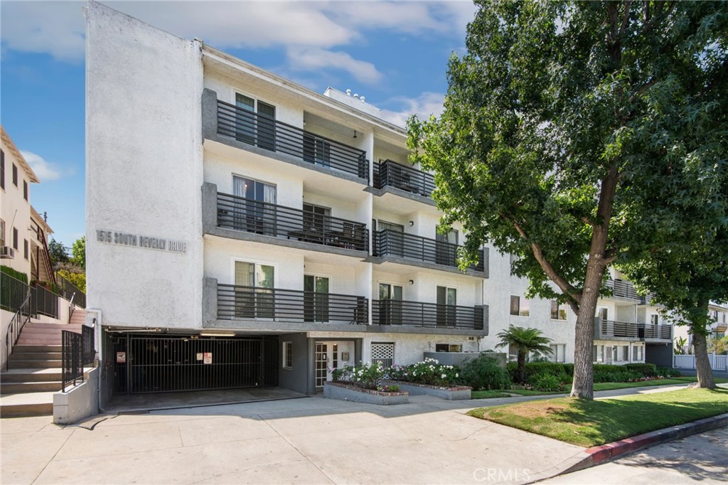 1515 S Beverly Drive 101