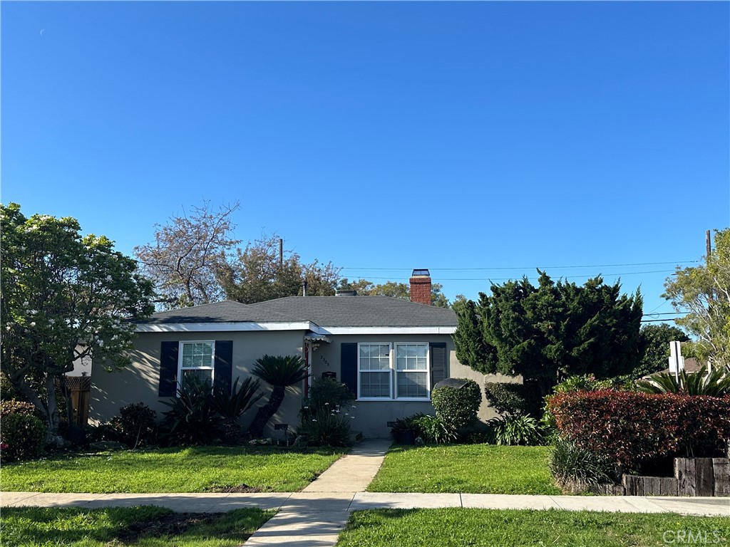 2303 Amherst