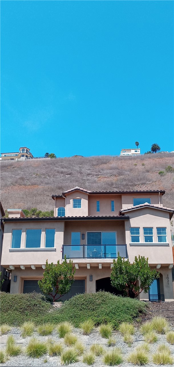 1021 Canyon Lane