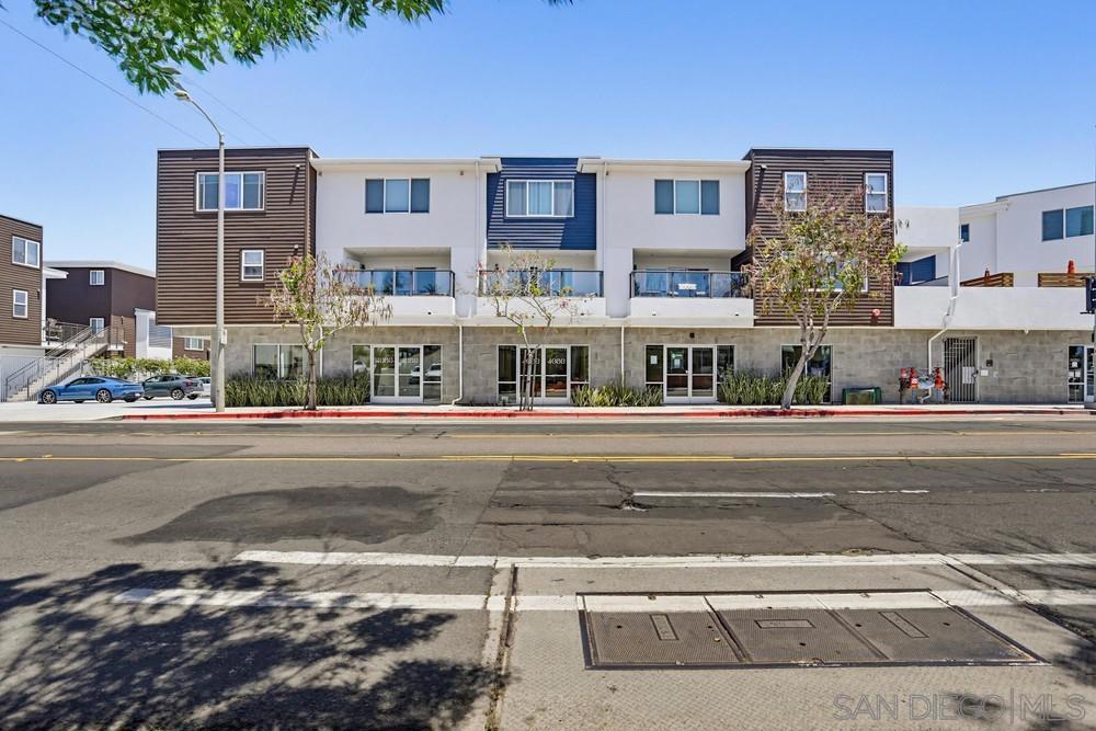 4100 Voltaire St 210