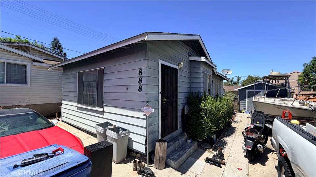 888 S Herbert