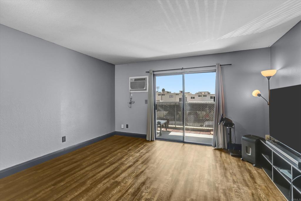 1628 Presioca Street 23