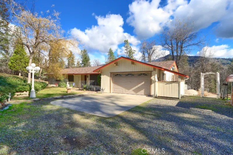 5909 Evergreen