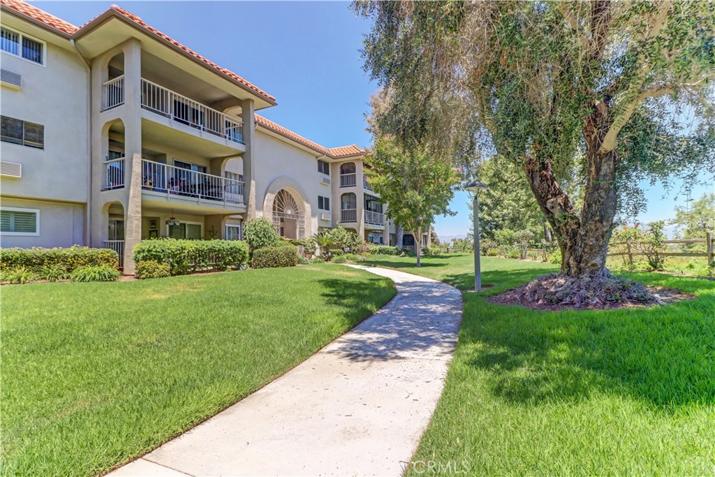 3242 San Amadeo 3F
