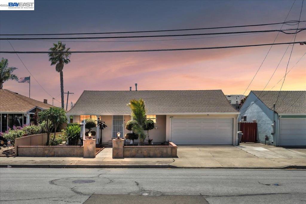 3675 Monterey Blvd