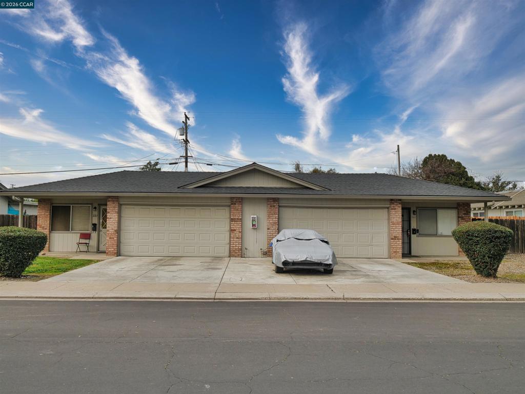 221 Kingston Lane