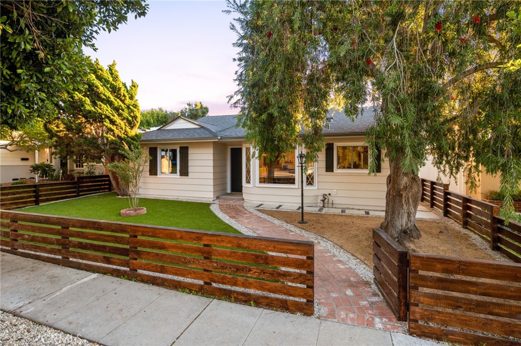 7424 W 85th Street