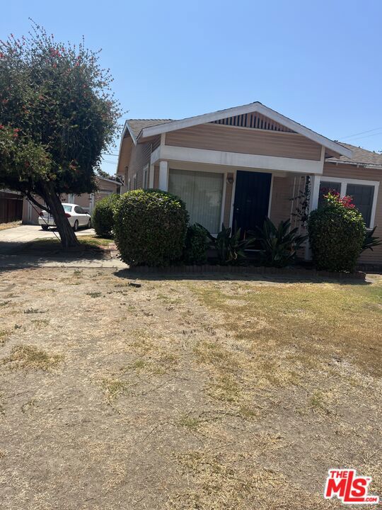 1346 W 61st Street