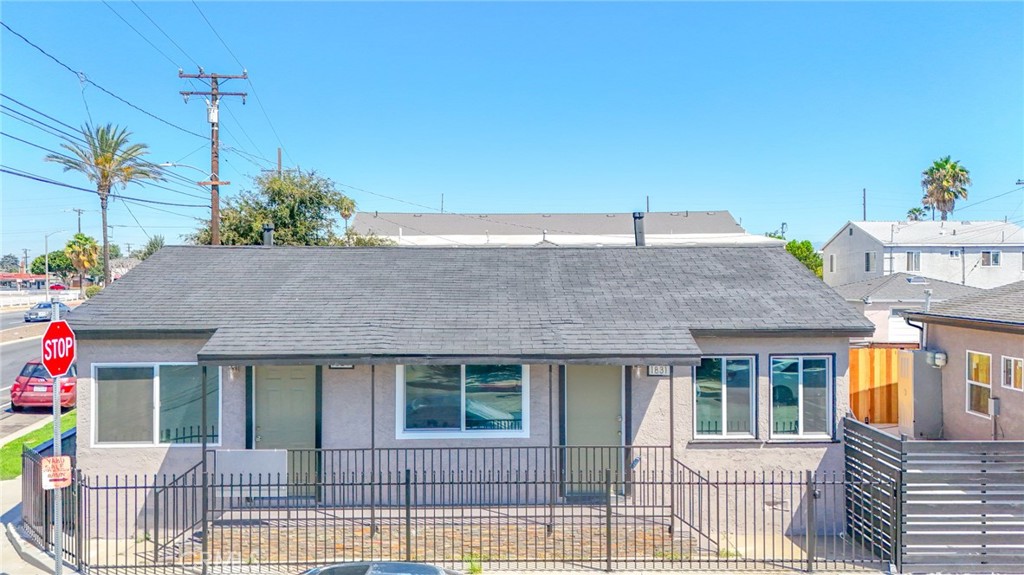 1831 W 152nd