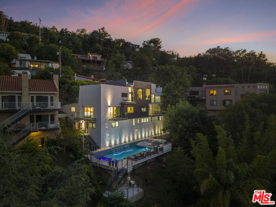 7317 Caverna Drive