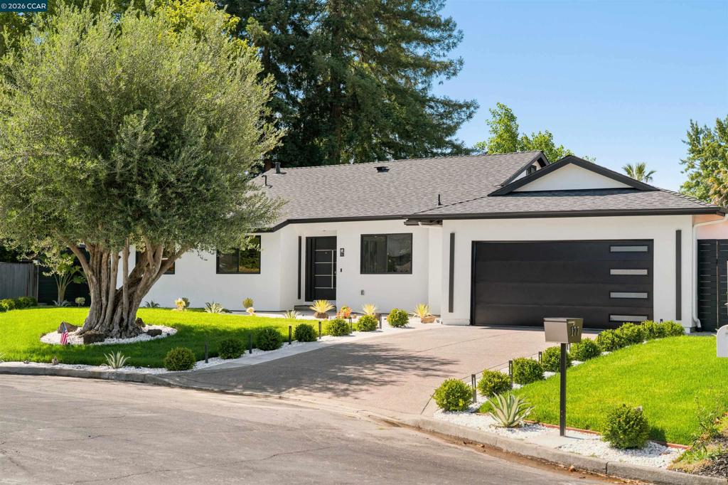 177 Saint Helena Ct