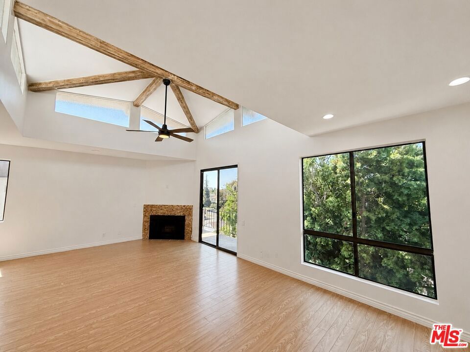 2175 S Beverly Glen Boulevard 406