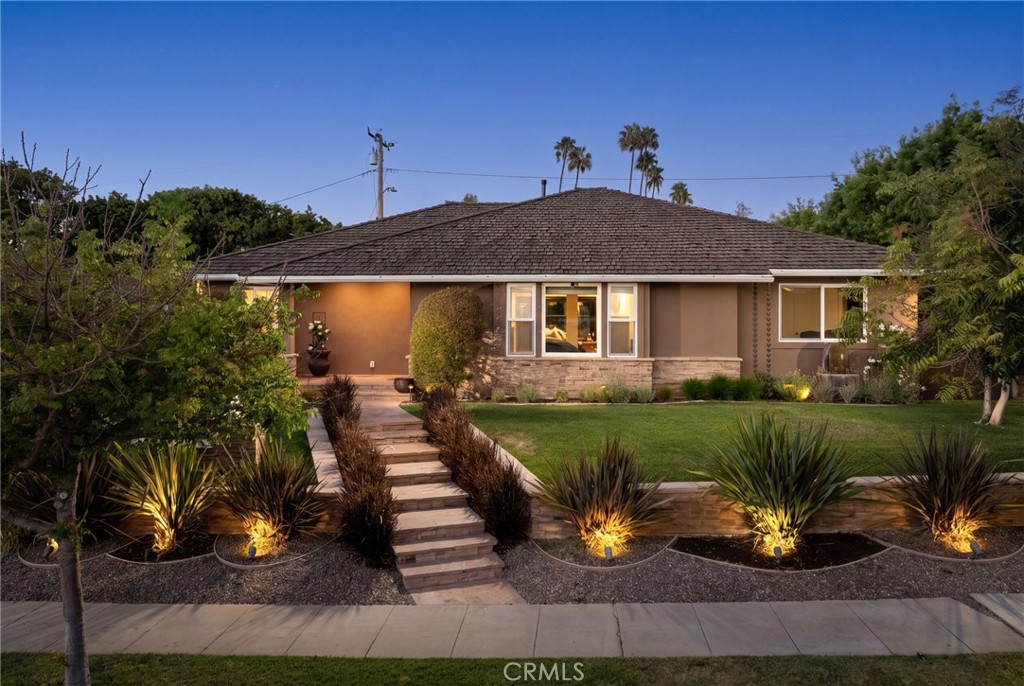 5581 E Lonna Linda Drive