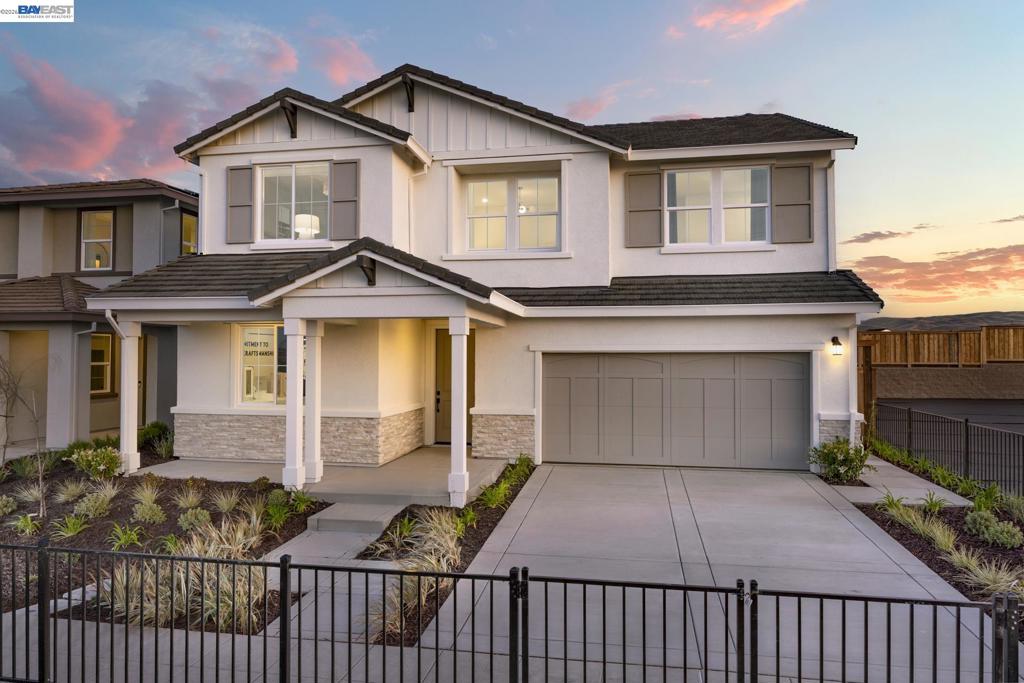 302 E Clydesdale Court