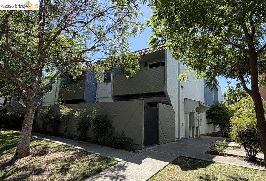 1800 Laguna ST APT 5