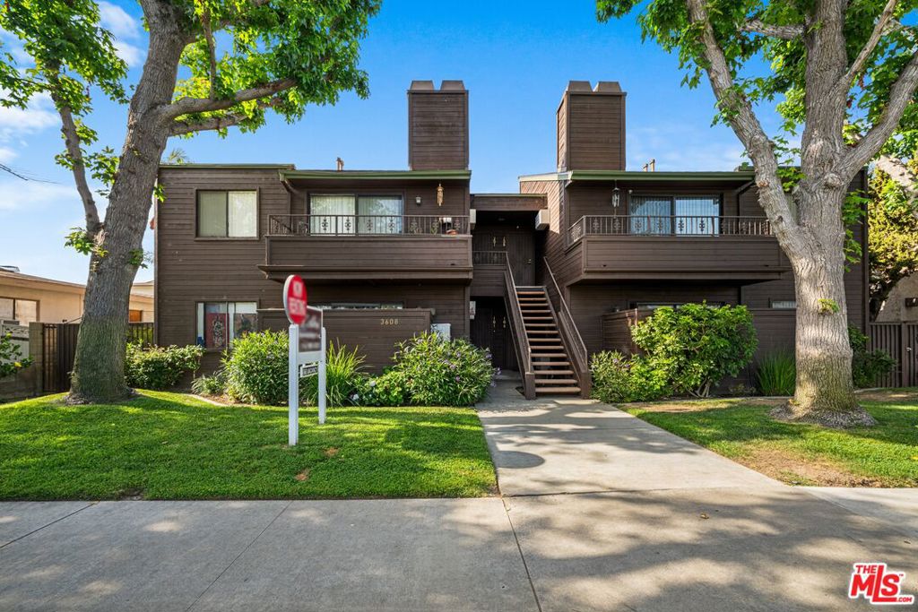 3608 W Orange Avenue