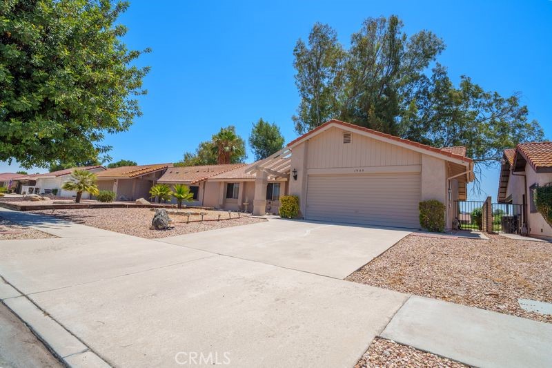 1925 Silver Oak Way