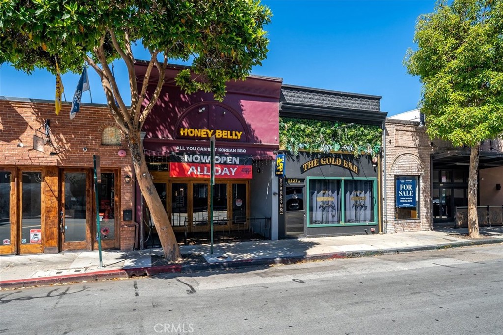 1127 Broad