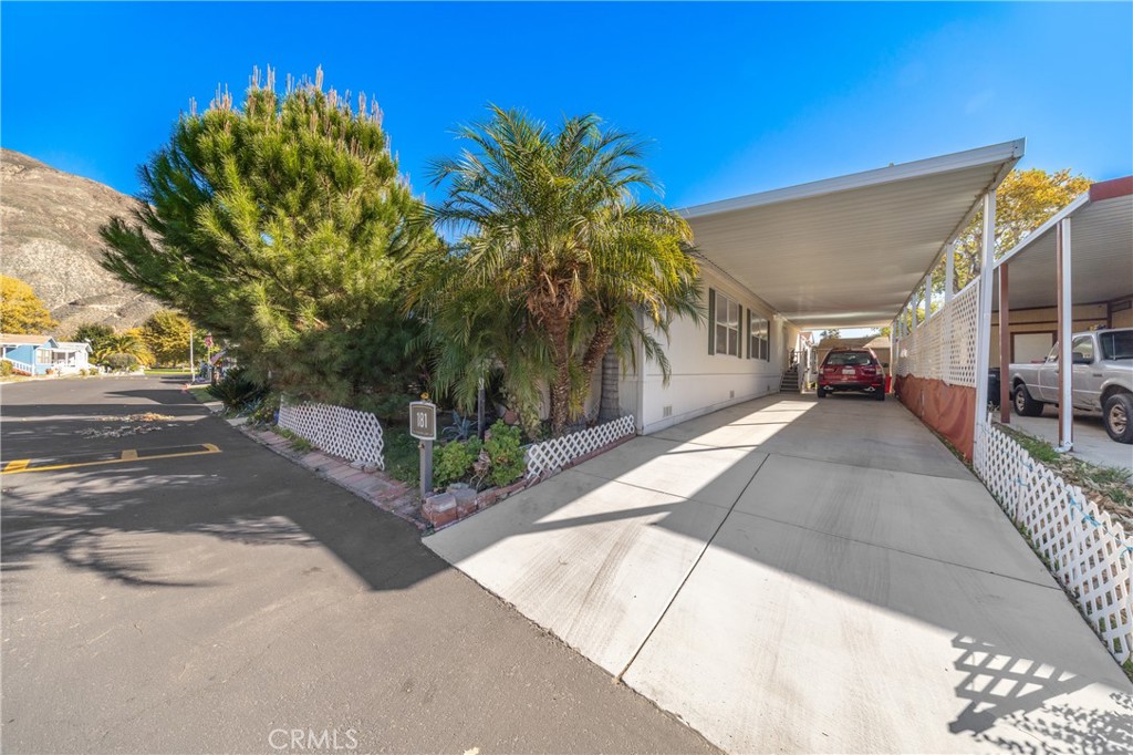 21100 181 State St 181