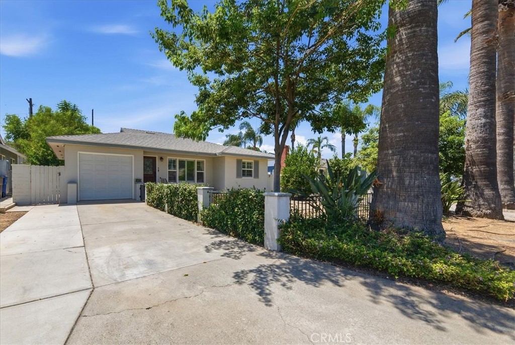 4158 Gardena Drive