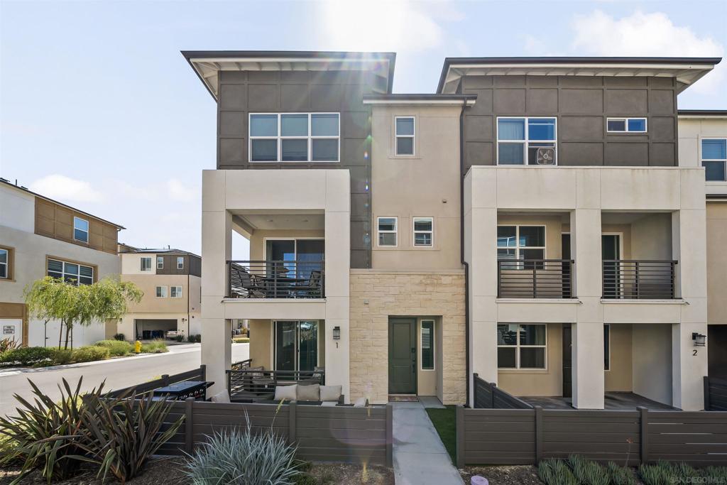 785 Vada St. #1