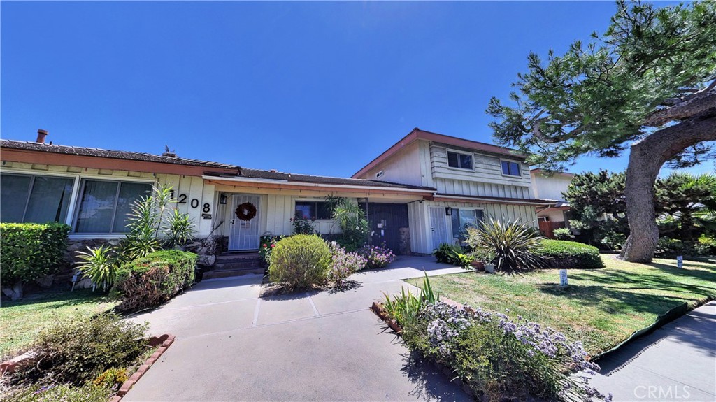 1208 S Marengo Ave APT Q