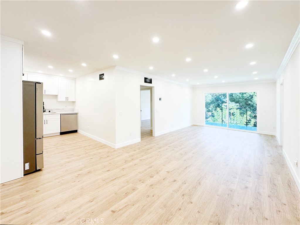 500 Jackson Place 306