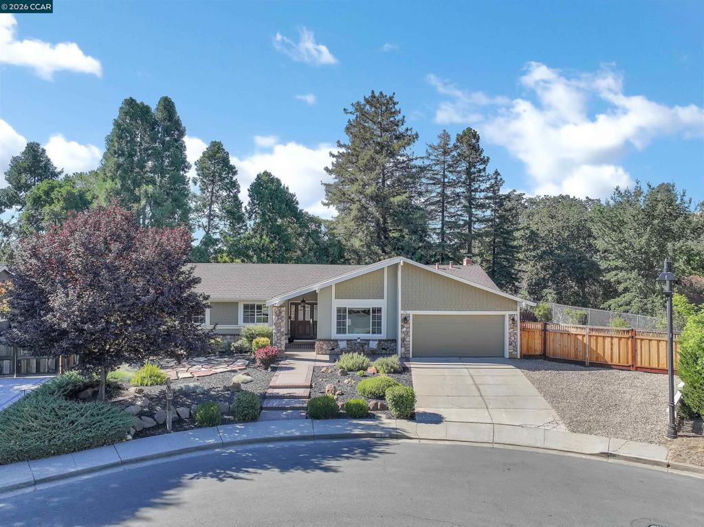 911 Berendsen Ct