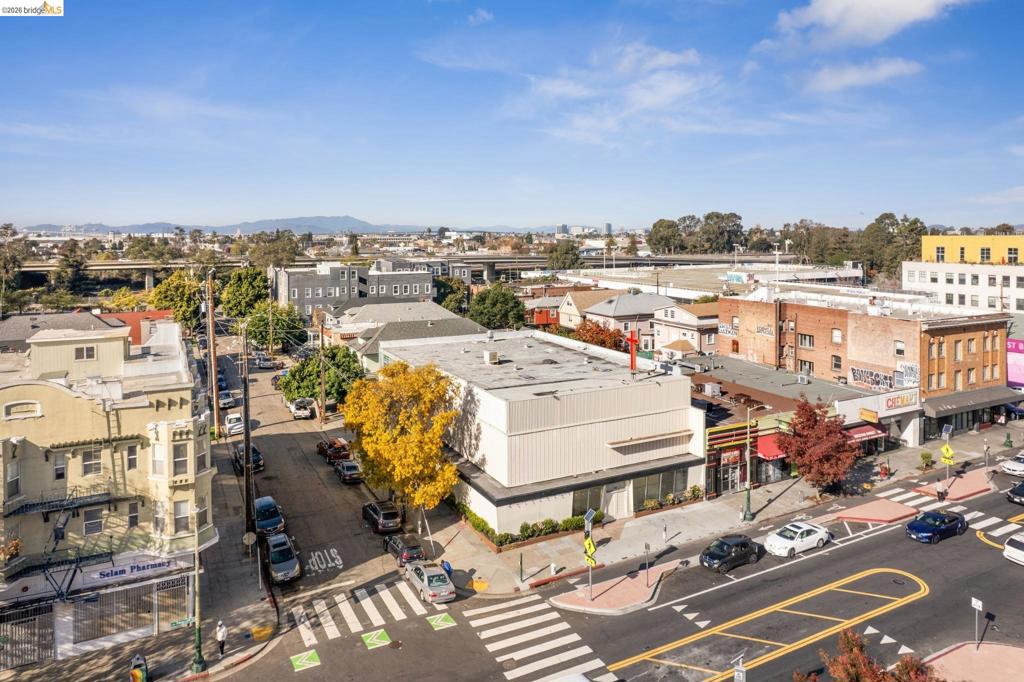 2505 Telegraph Ave