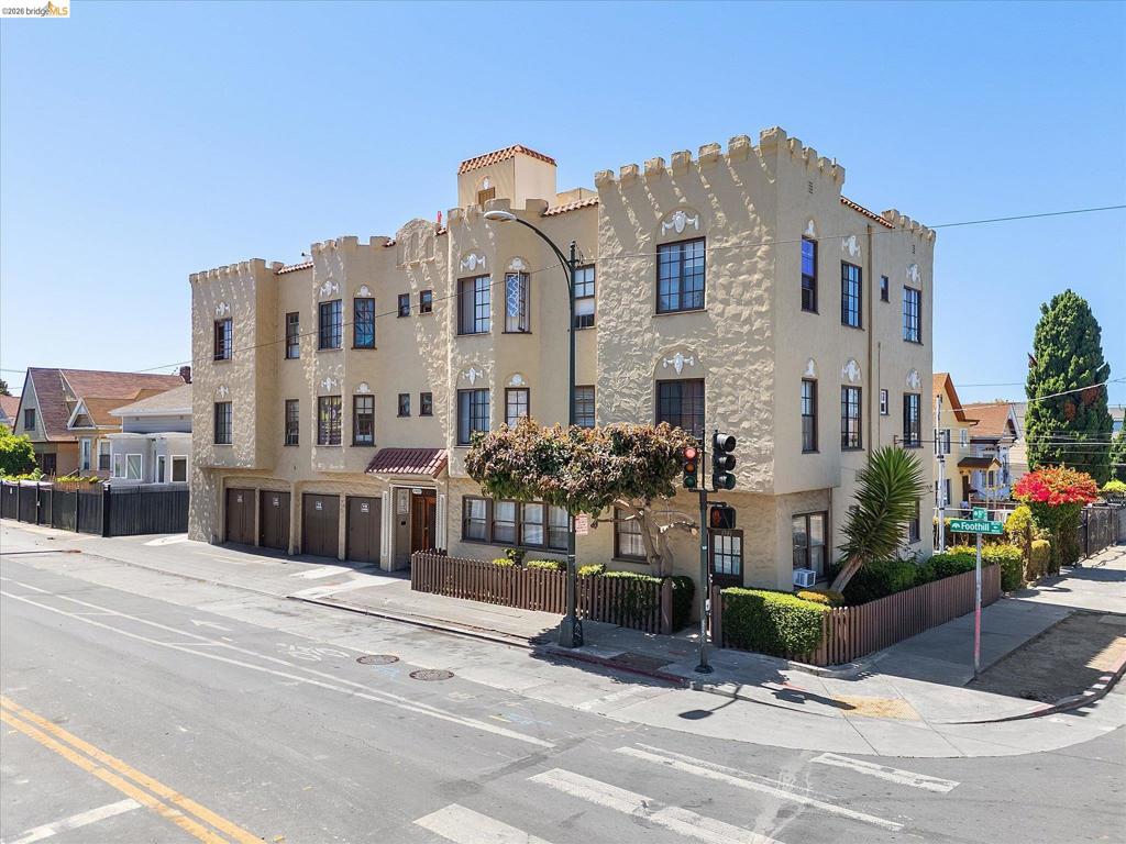 1905 Foothill Blvd