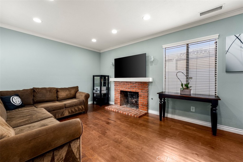 939 W 19th