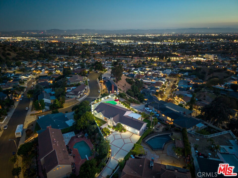 8471 Vine Valley