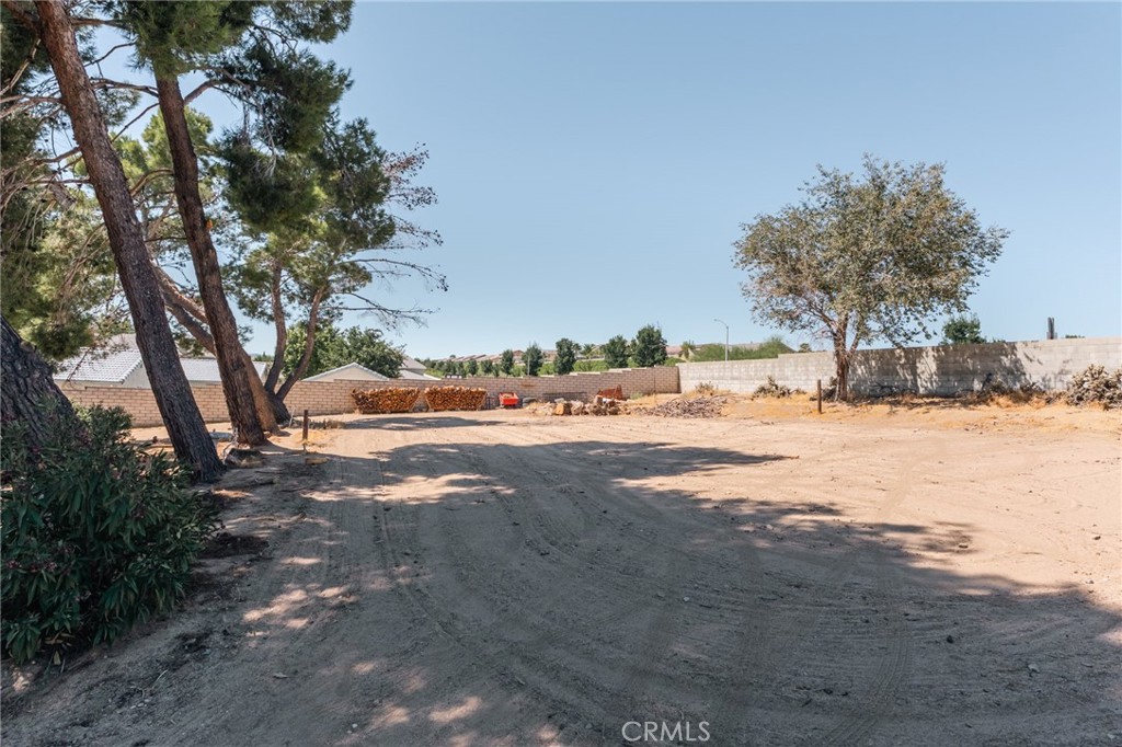 12744 Autumn Leaves Avenue