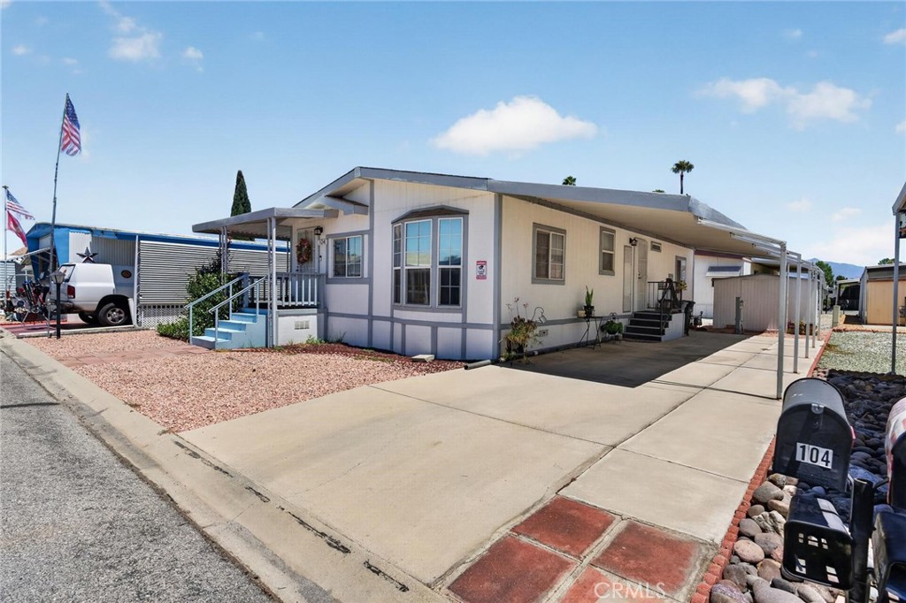 5001 W Florida 104