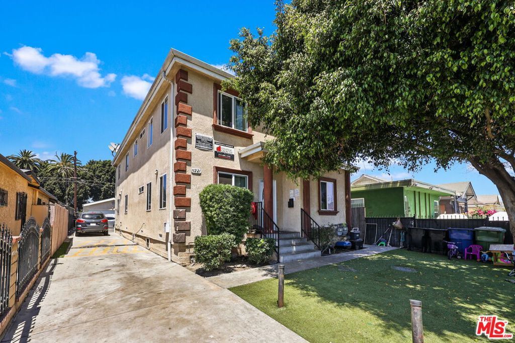1219 E 57th Street
