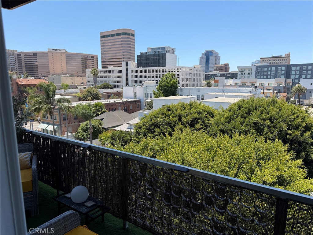 230 Linden 502