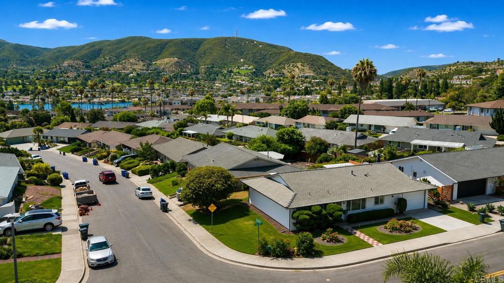 959 La Tierra Drive