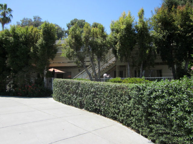 1838 HIGDON Avenue