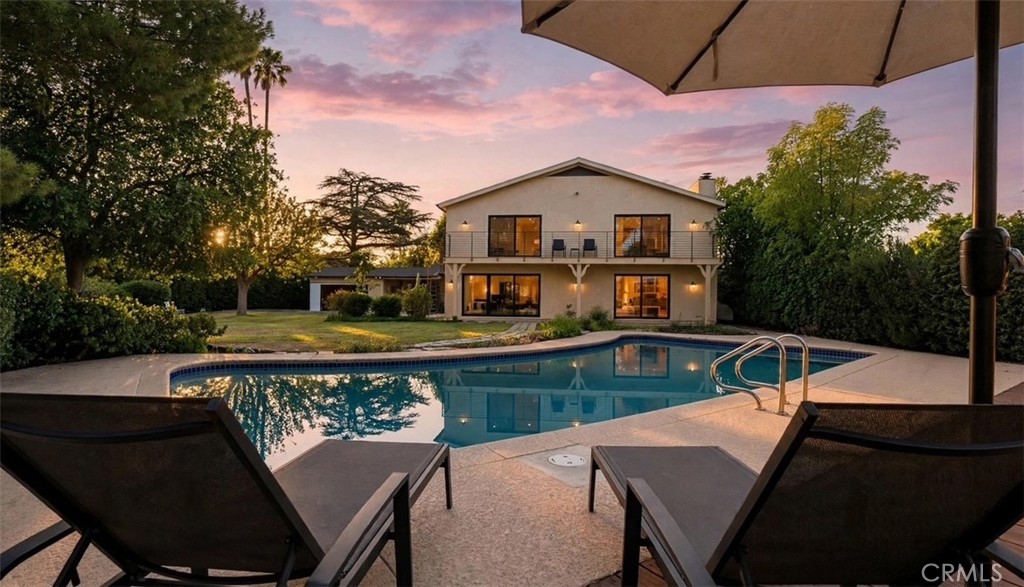 5950 Winnetka