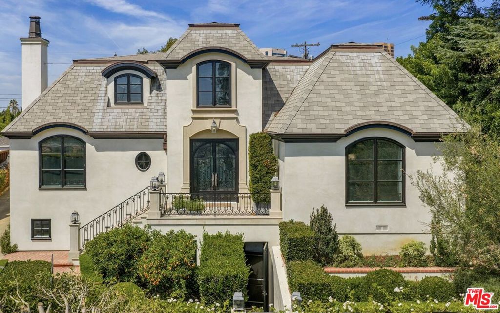 1335 Club View Drive