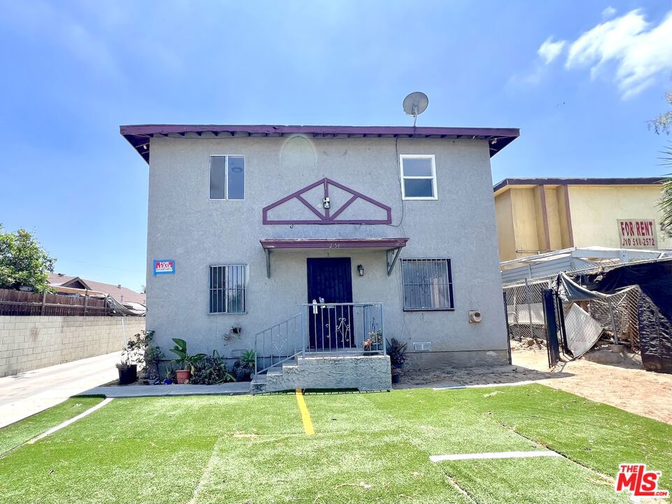 254 E Lanzit Avenue 1