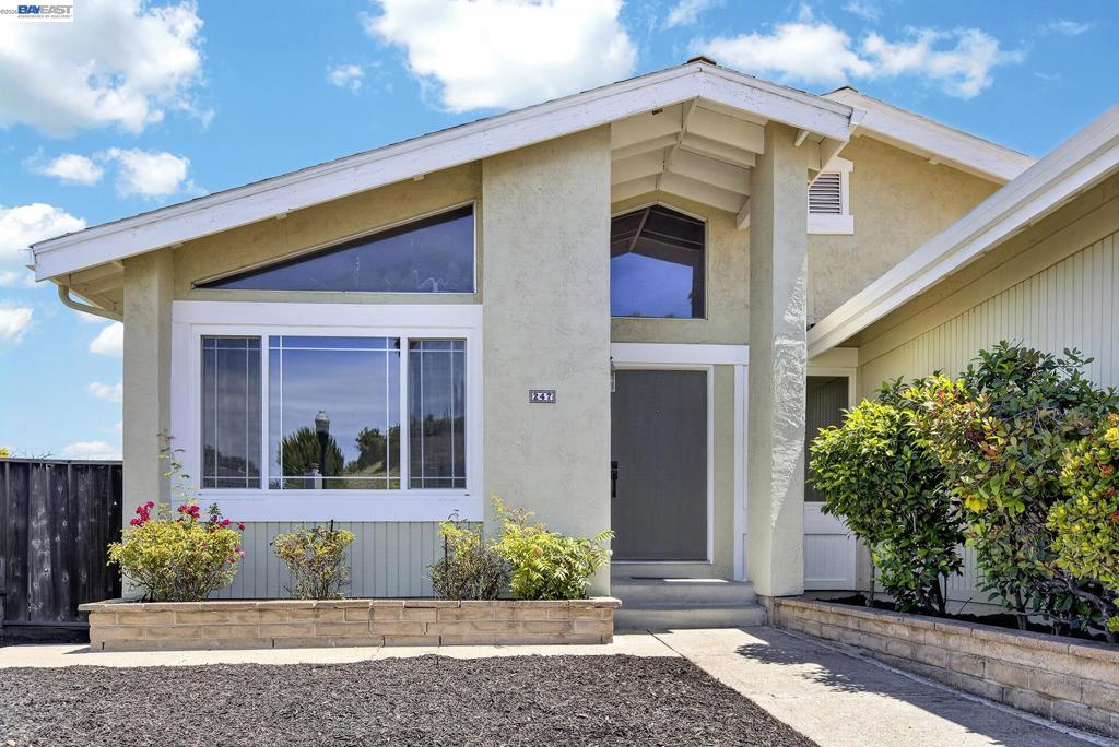 247 Sparrow Dr