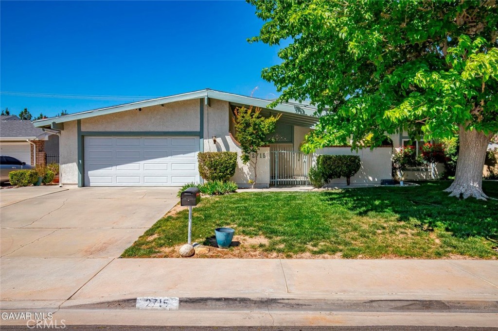 2715 W Avenue J12