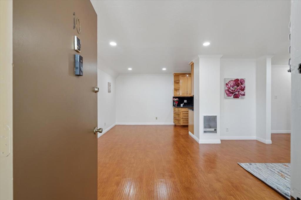 360 Auburn Way 10