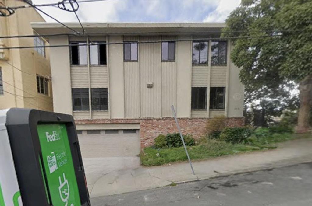 449 Merritt Ave