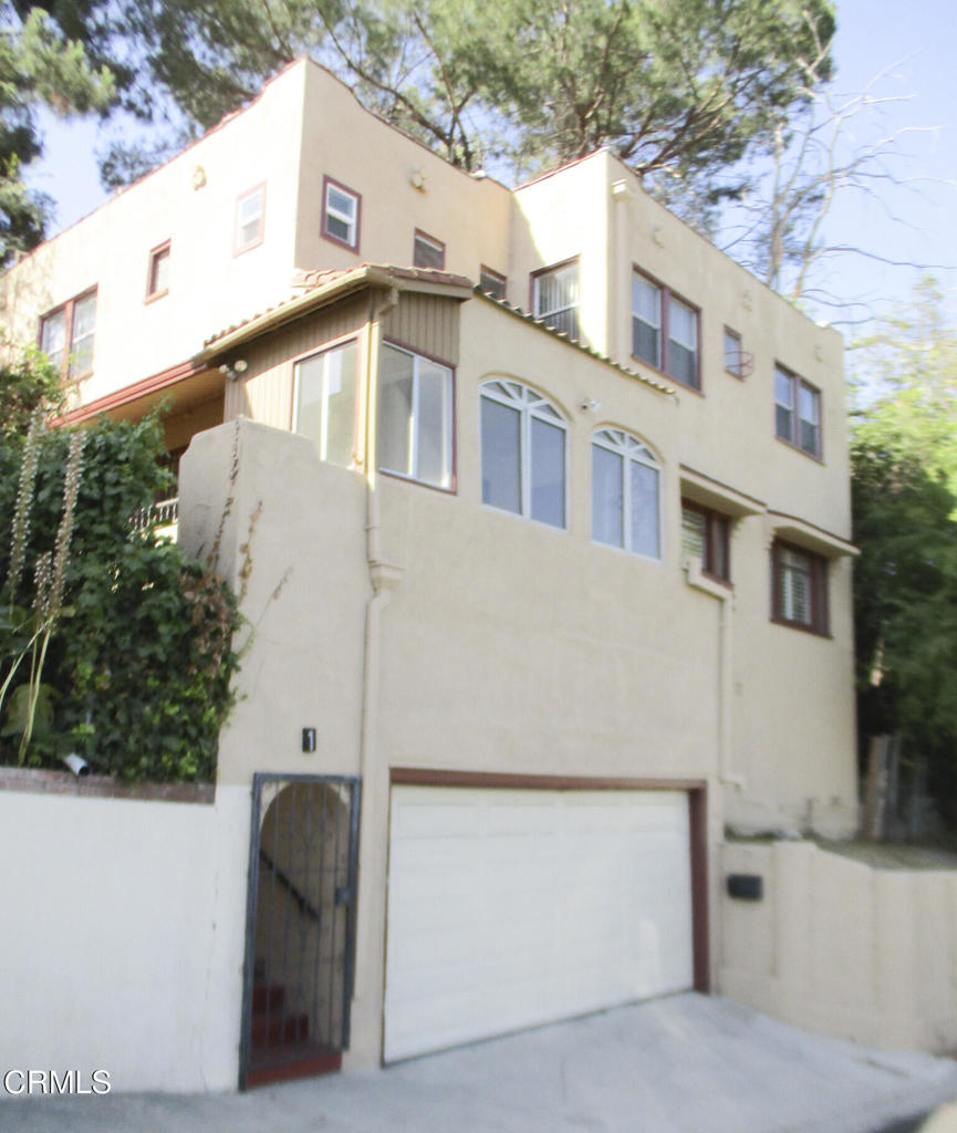 1 Waverly Drive