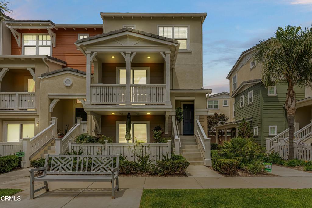 3729 Islander Walk